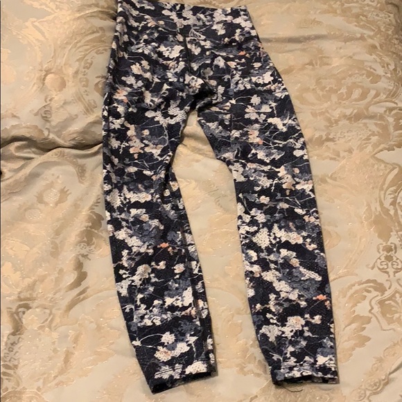 lululemon athletica Pants - Selling Lulelemon Leggings for 70 or best offer